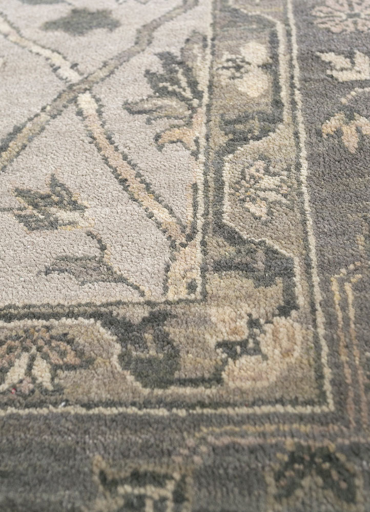 gulnar grey and black wool hand knotted Rug - CloseUp