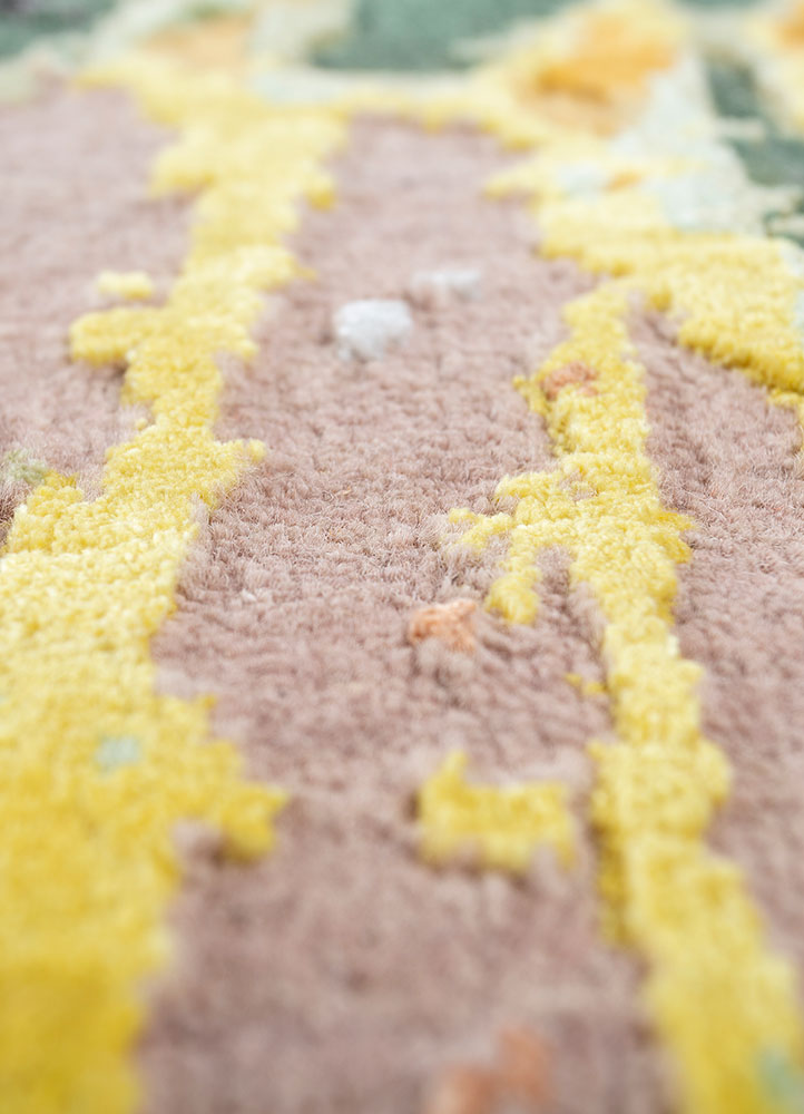 entropy gold wool and bamboo silk hand knotted Rug - CloseUp
