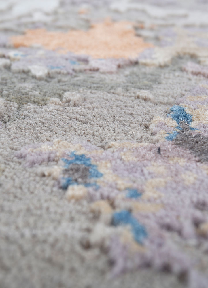 entropy grey and black wool and bamboo silk hand knotted Rug - CloseUp