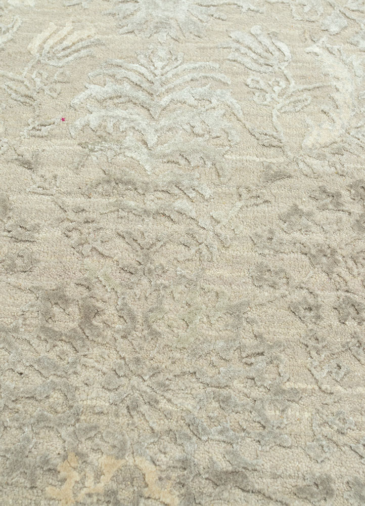 far east grey and black wool and bamboo silk hand knotted Rug - CloseUp
