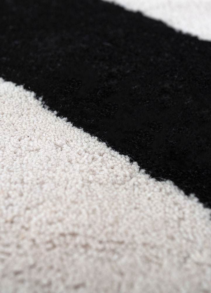adrift ivory wool hand tufted Rug - CloseUp