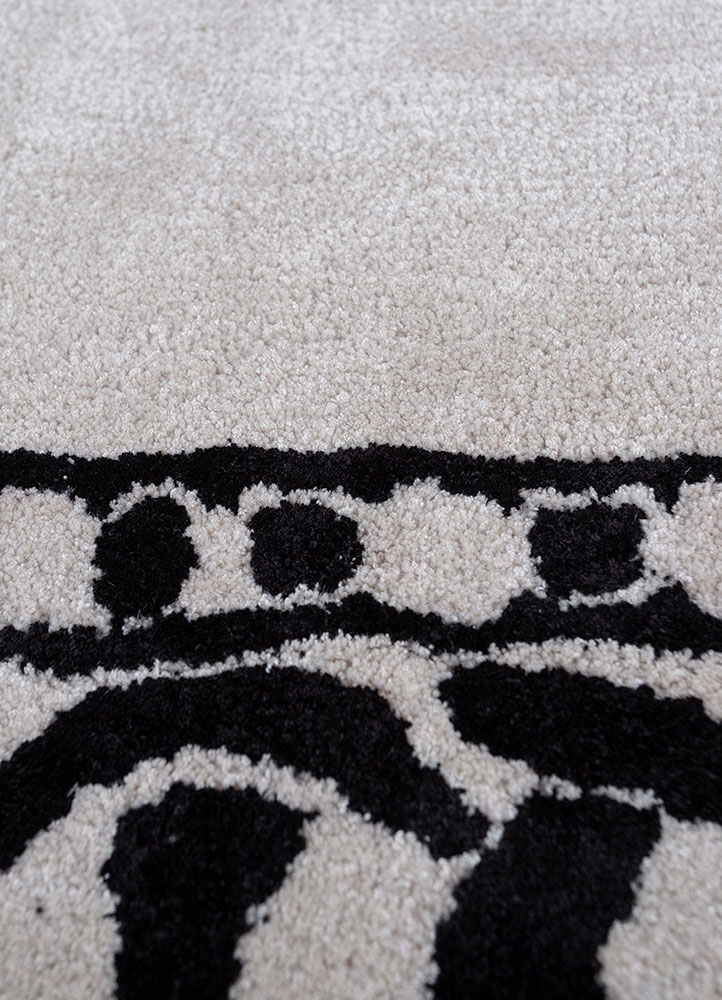linear ivory wool and viscose hand tufted Rug - CloseUp