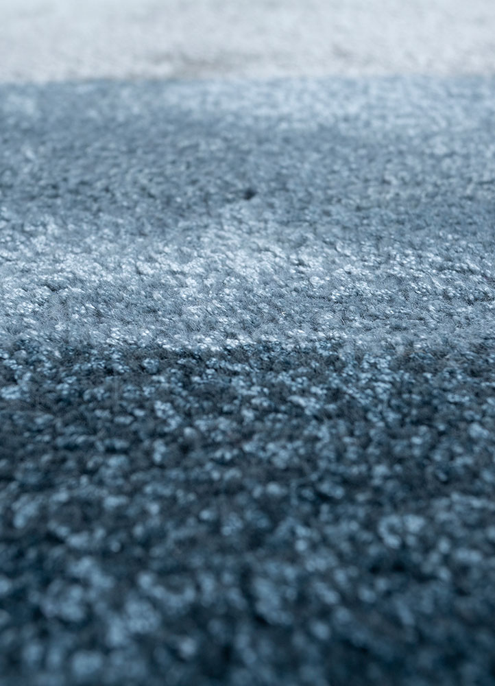 caliedo blue wool and viscose hand tufted Rug - CloseUp