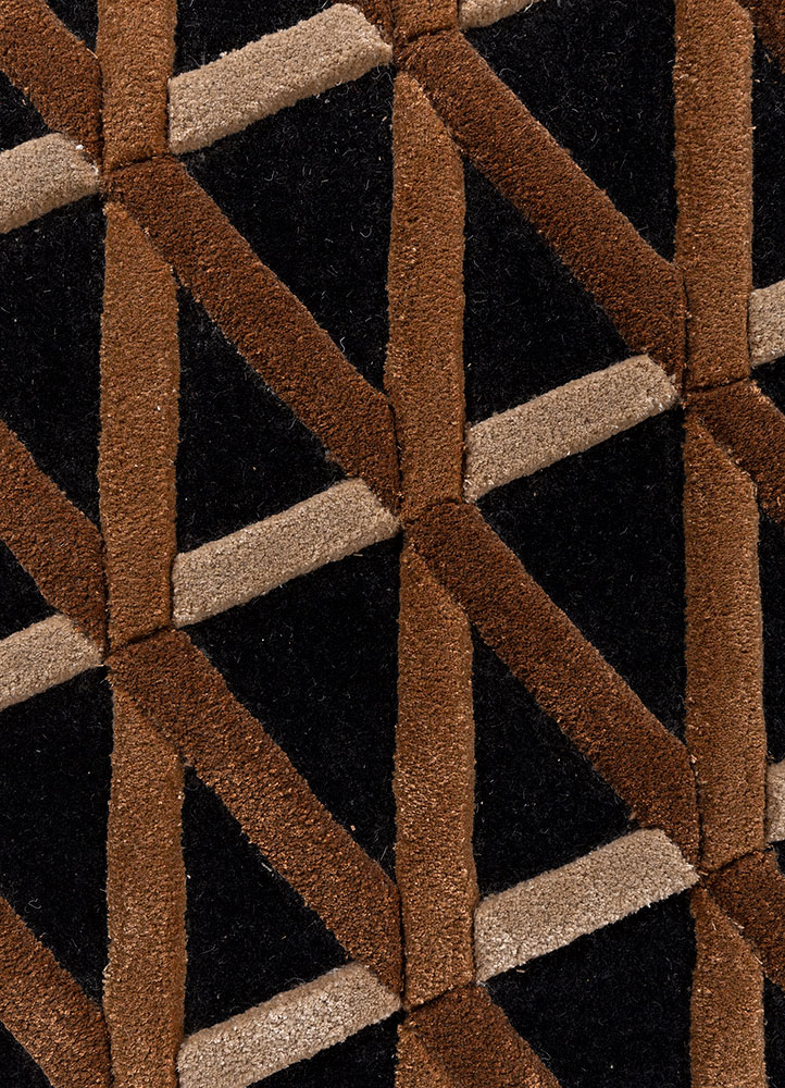 faces grey and black wool and viscose hand tufted Rug - CloseUp