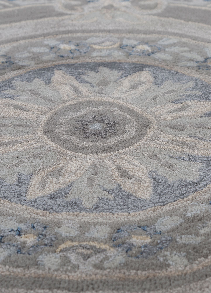 kora grey and black wool and viscose hand tufted Rug - CloseUp