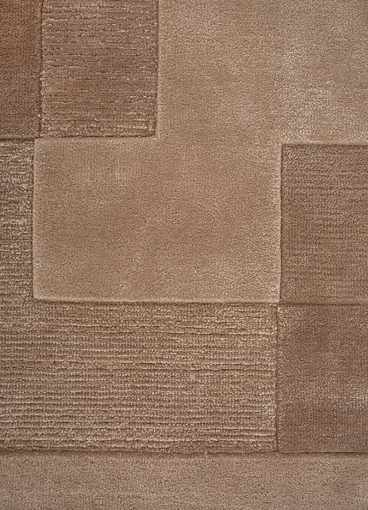 linear beige and brown wool and viscose hand tufted Rug - CloseUp
