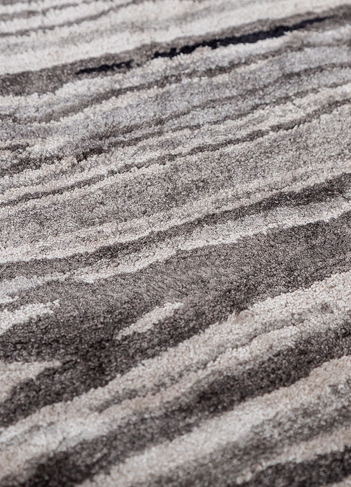 genesis grey and black viscose hand tufted Rug - CloseUp