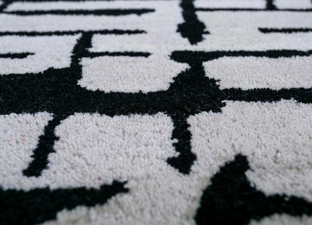 adrift grey and black wool hand tufted Rug - CloseUp