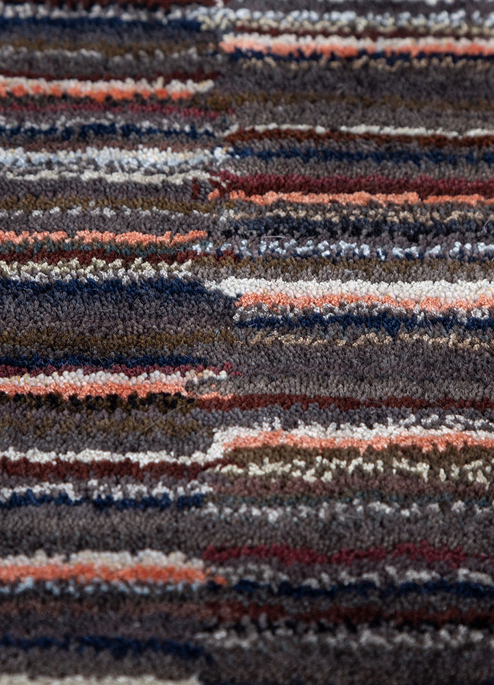 linear beige and brown wool and viscose hand tufted Rug - CloseUp