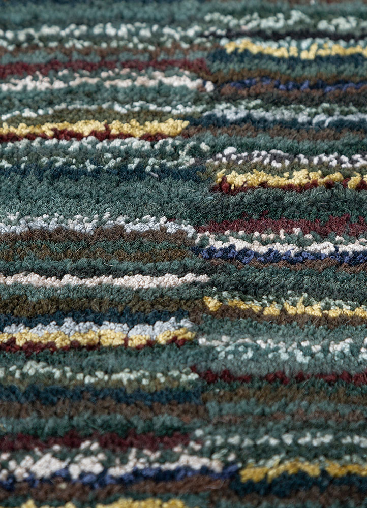 linear blue wool and viscose hand tufted Rug - CloseUp