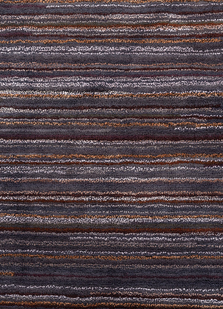 linear grey and black wool and viscose hand tufted Rug - CloseUp