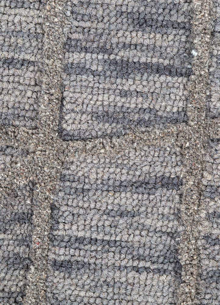 pathways grey and black wool and viscose hand tufted Rug - CloseUp