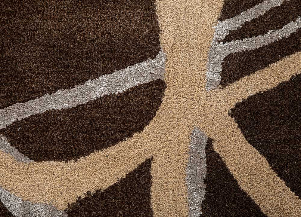 linear beige and brown wool and viscose hand tufted Rug - CloseUp