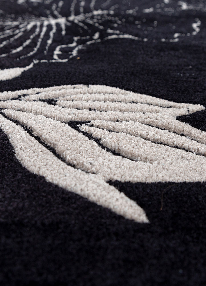 hacienda grey and black wool and viscose hand tufted Rug - CloseUp