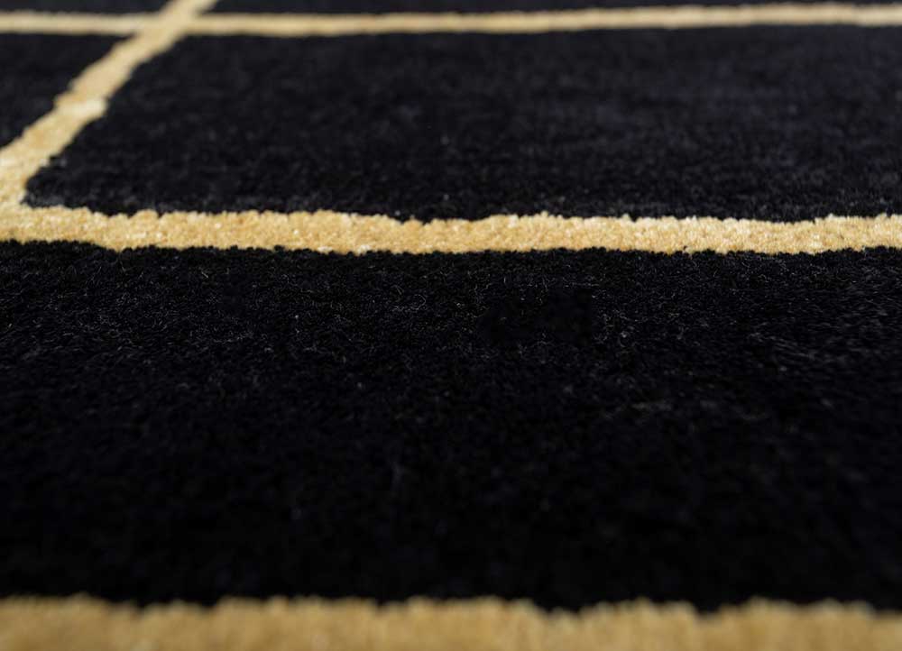 linear grey and black wool and viscose hand tufted Rug - CloseUp
