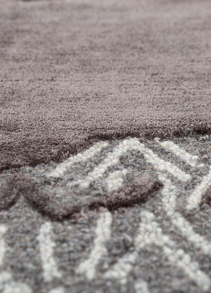 pathways grey and black wool and viscose hand tufted Rug - CloseUp