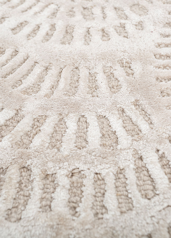aurelia ivory wool and viscose hand tufted Rug - CloseUp