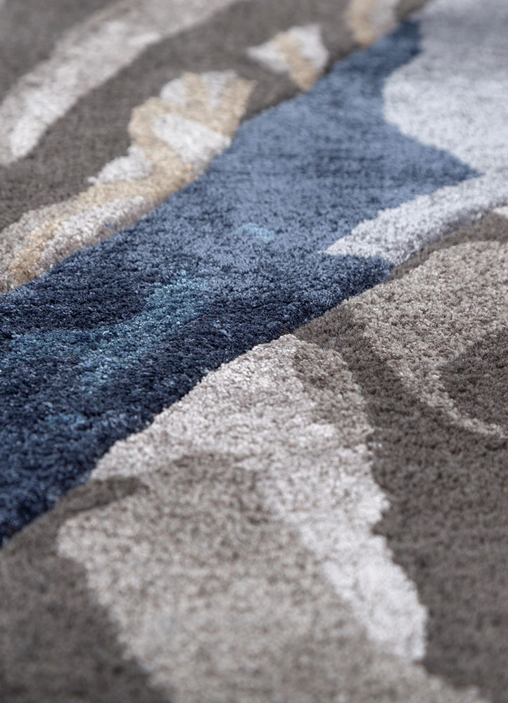 aurelia grey and black wool and viscose hand tufted Rug - CloseUp