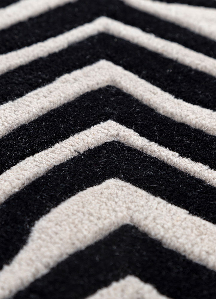 adrift grey and black wool hand tufted Rug - CloseUp