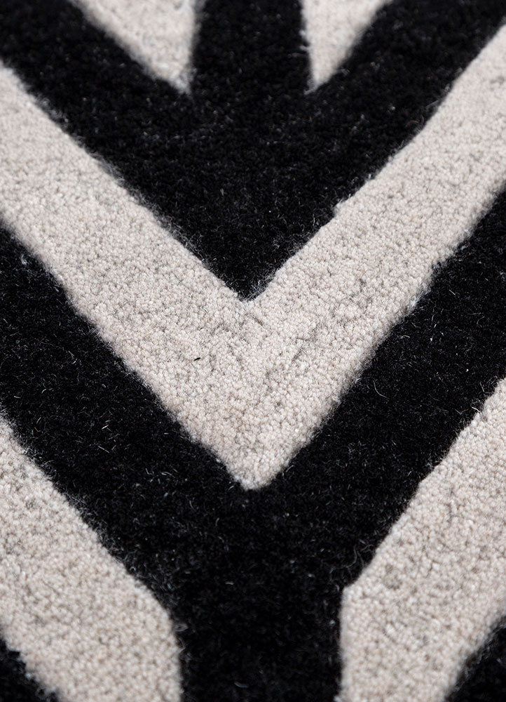 adrift grey and black wool hand tufted Rug - CloseUp