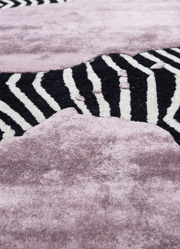 adrift grey and black wool and viscose hand tufted Rug - CloseUp