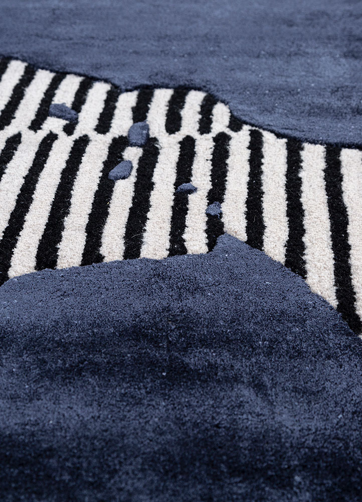 adrift blue wool and viscose hand tufted Rug - CloseUp