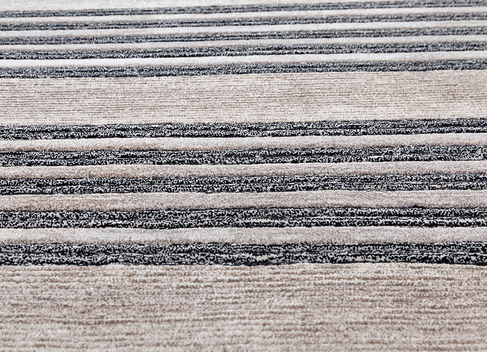 pathways ivory wool and viscose hand tufted Rug - CloseUp