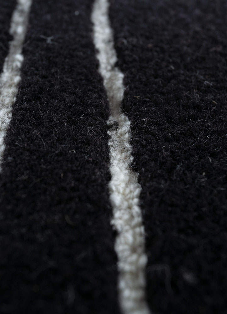 contour multi wool hand tufted Rug - CloseUp