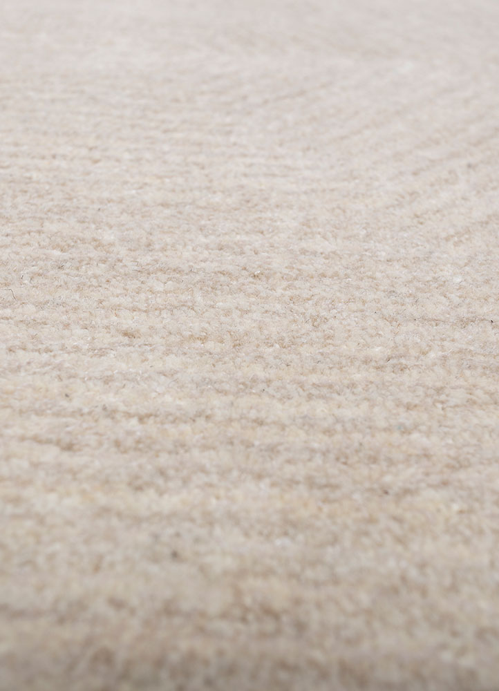 pathways ivory wool and viscose hand tufted Rug - CloseUp