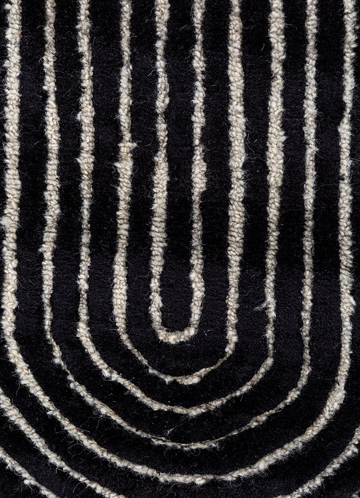 caliedo grey and black wool and viscose hand tufted Rug - CloseUp