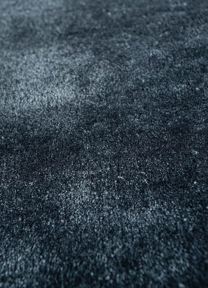 cera blue viscose hand tufted Rug - CloseUp