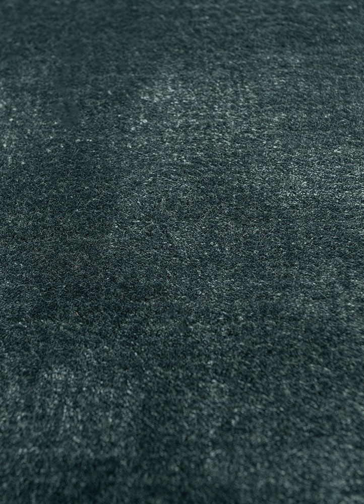 cera blue viscose hand tufted Rug - CloseUp
