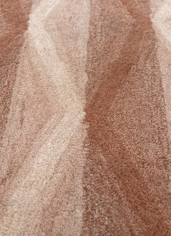 wild wanderlust beige and brown wool hand tufted Rug - CloseUp