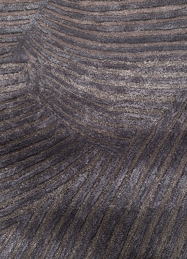 infini blue wool and viscose hand tufted Rug - CloseUp