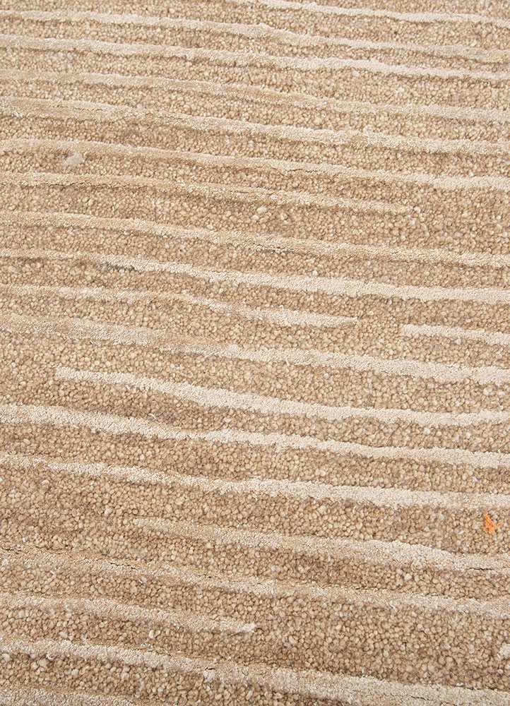 wild wanderlust beige and brown wool and viscose hand tufted Rug - CloseUp