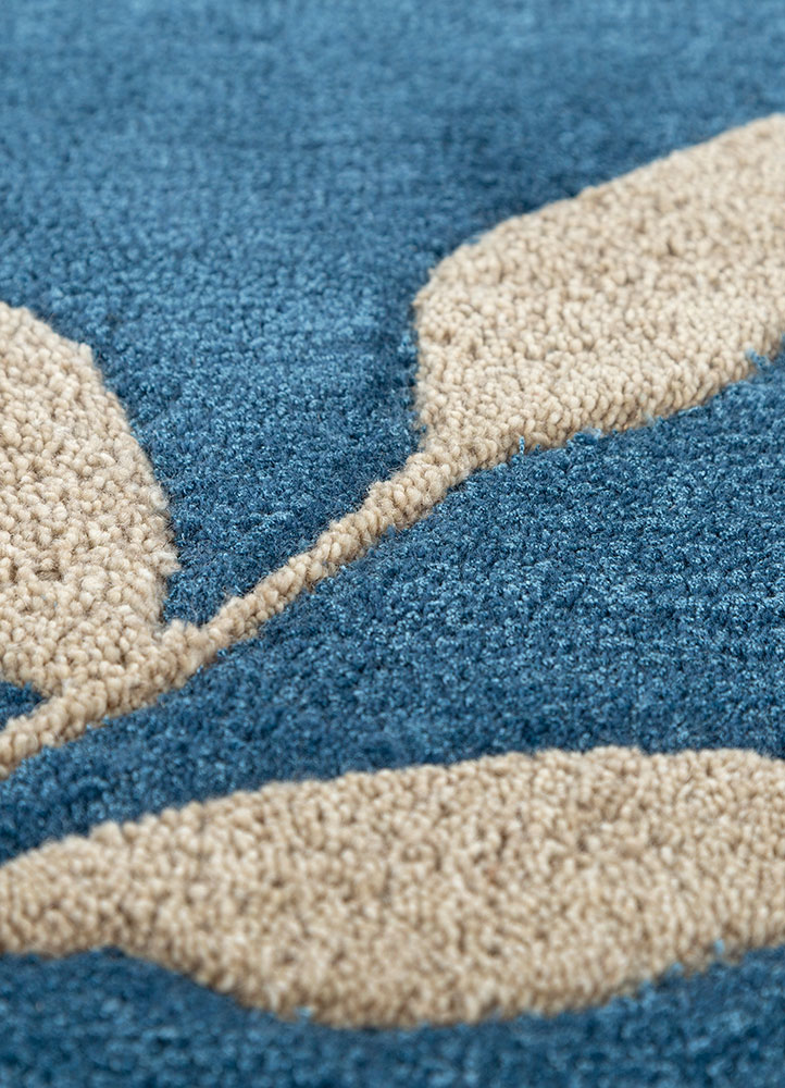 aurelia blue wool and viscose hand tufted Rug - CloseUp