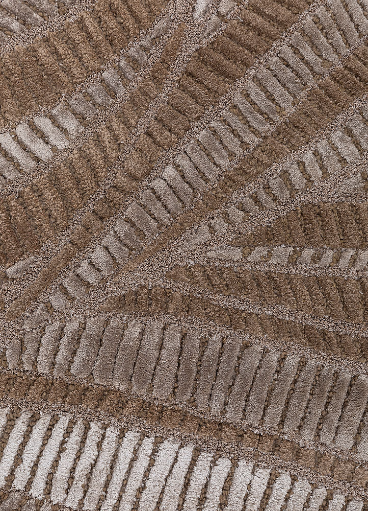 infini beige and brown wool and viscose hand tufted Rug - CloseUp