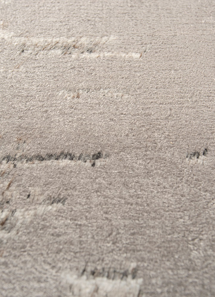 bespoke sile grey and black wool and viscose hand loom Rug - CloseUp
