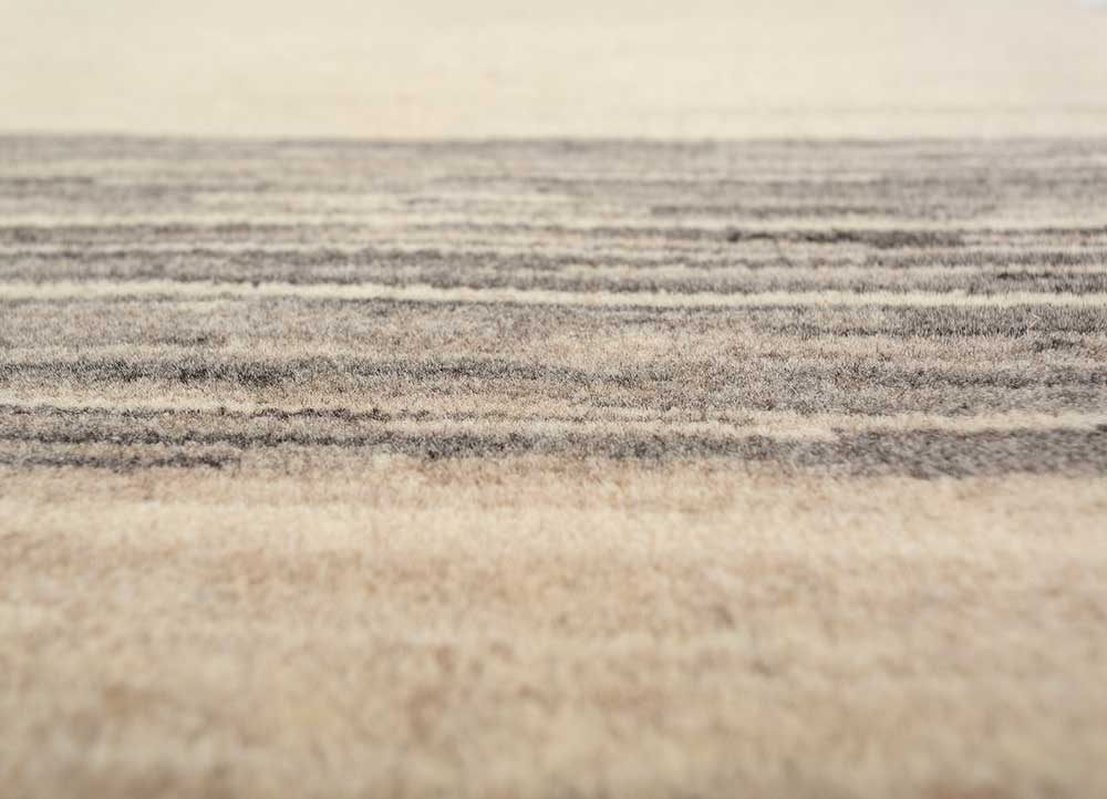 manifest ivory wool hand knotted Rug - CloseUp