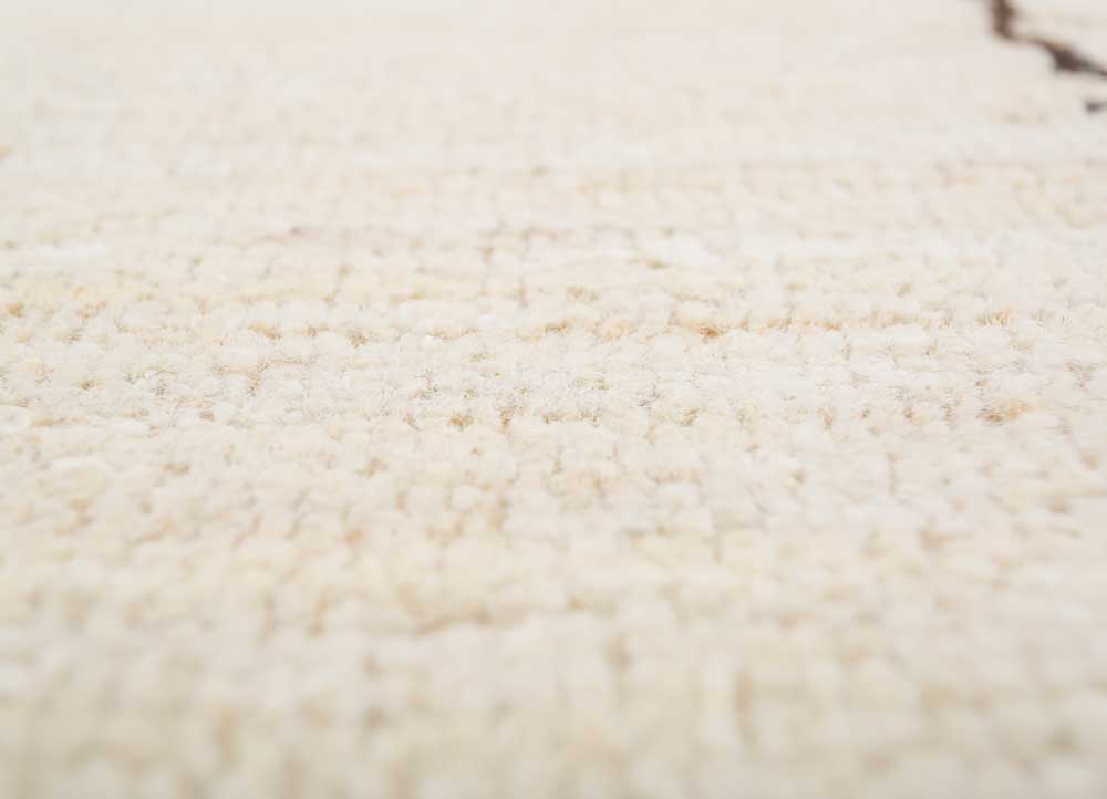 manifest ivory wool hand knotted Rug - CloseUp