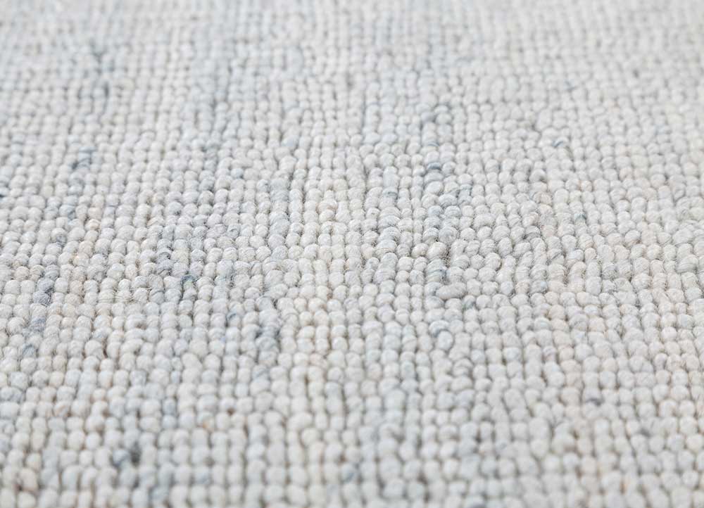 saga grey and black wool hand loom Rug - CloseUp