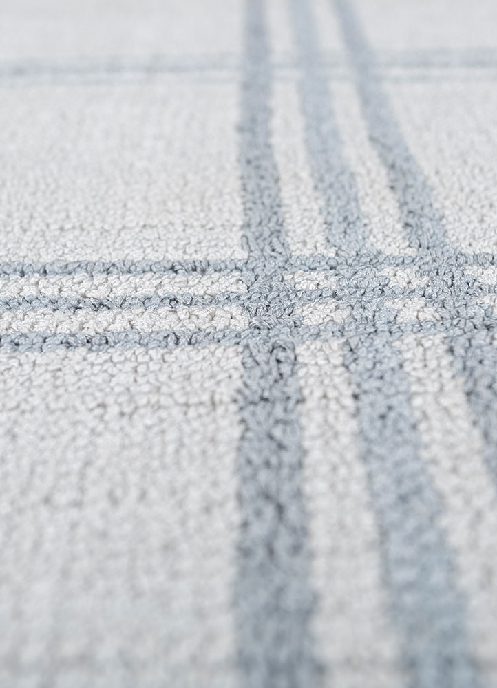 saga grey and black nylon hand loom Rug - CloseUp