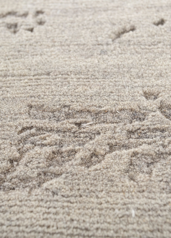 entropy grey and black wool hand knotted Rug - CloseUp