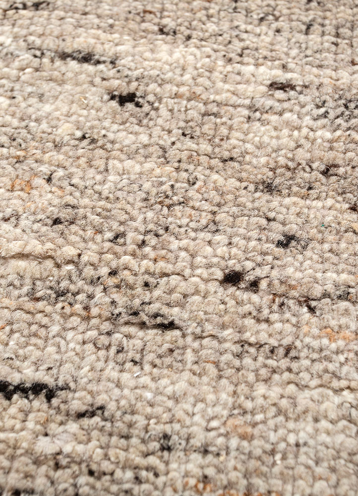 hula grey and black wool hand knotted Rug - CloseUp