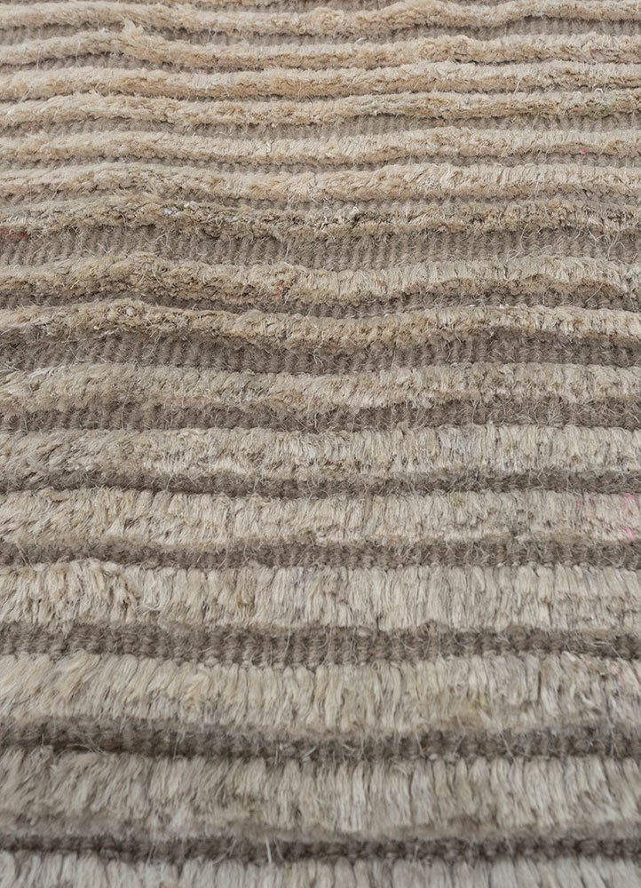 azalea ivory wool and silk hand knotted Rug - CloseUp