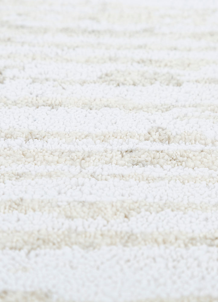 aprezo ivory wool hand knotted Rug - CloseUp