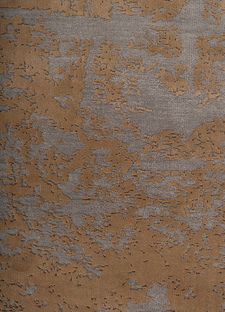 aprezo grey and black wool hand knotted Rug - CloseUp