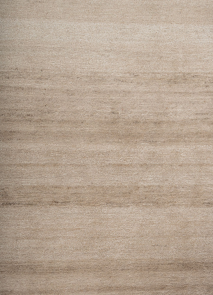 manifest ivory wool hand knotted Rug - CloseUp