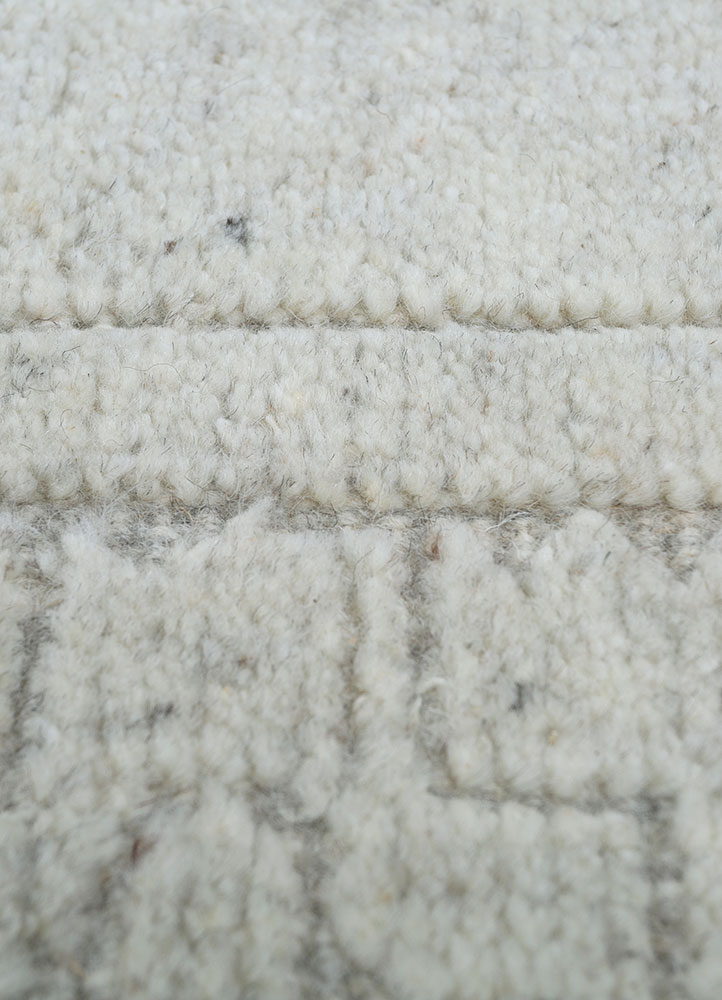thyme ivory wool hand knotted Rug - CloseUp