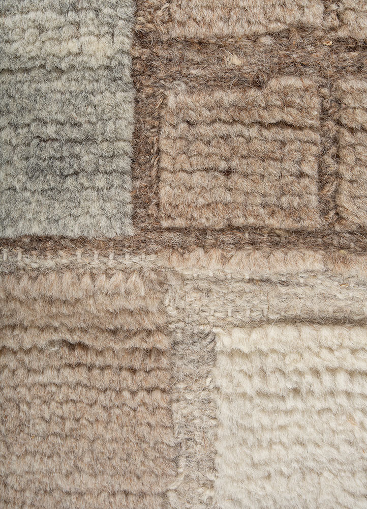 aprezo ivory wool hand knotted Rug - CloseUp